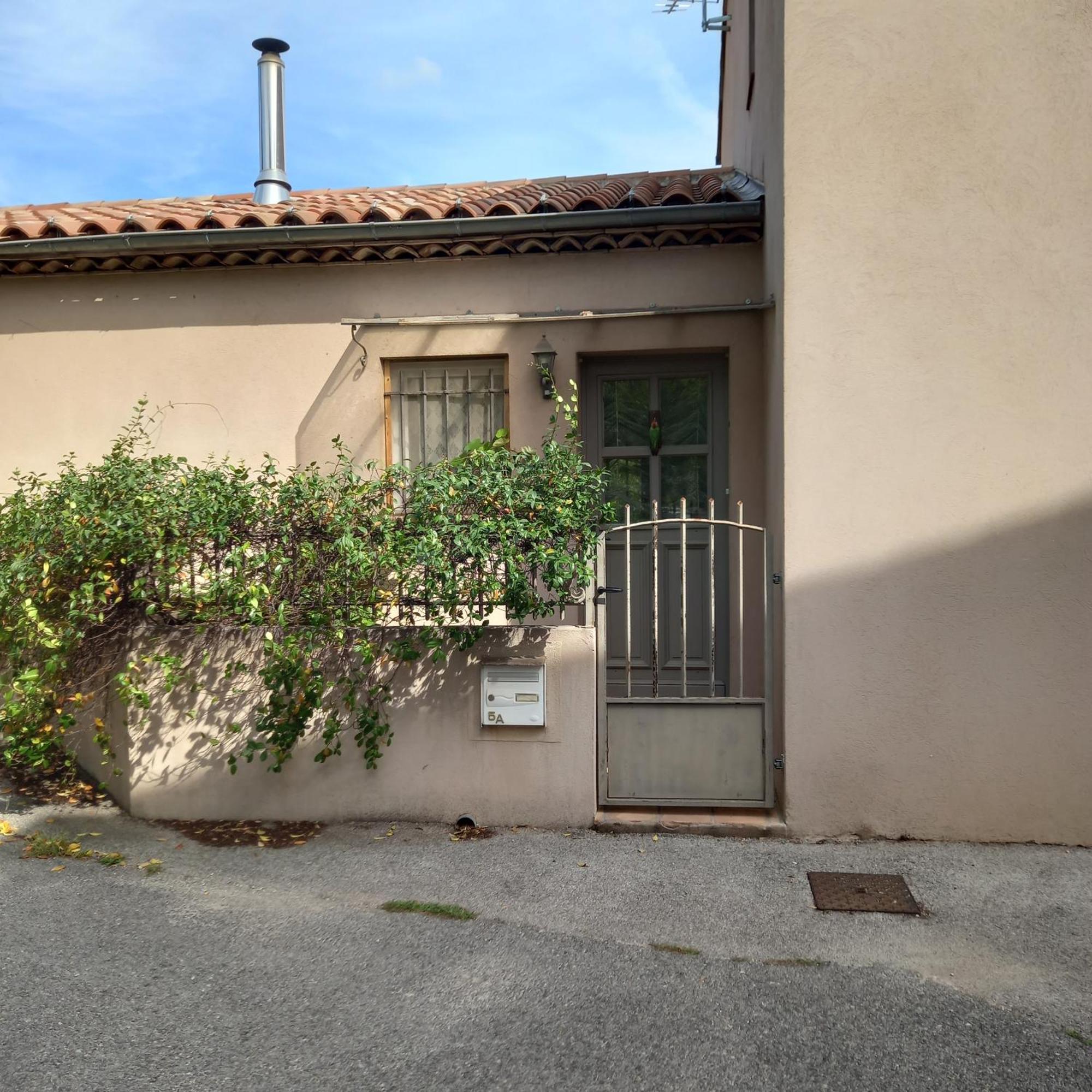 Appartement A 15 Minutes De Hyeres Et Ses Plages Sollies-Ville Buitenkant foto